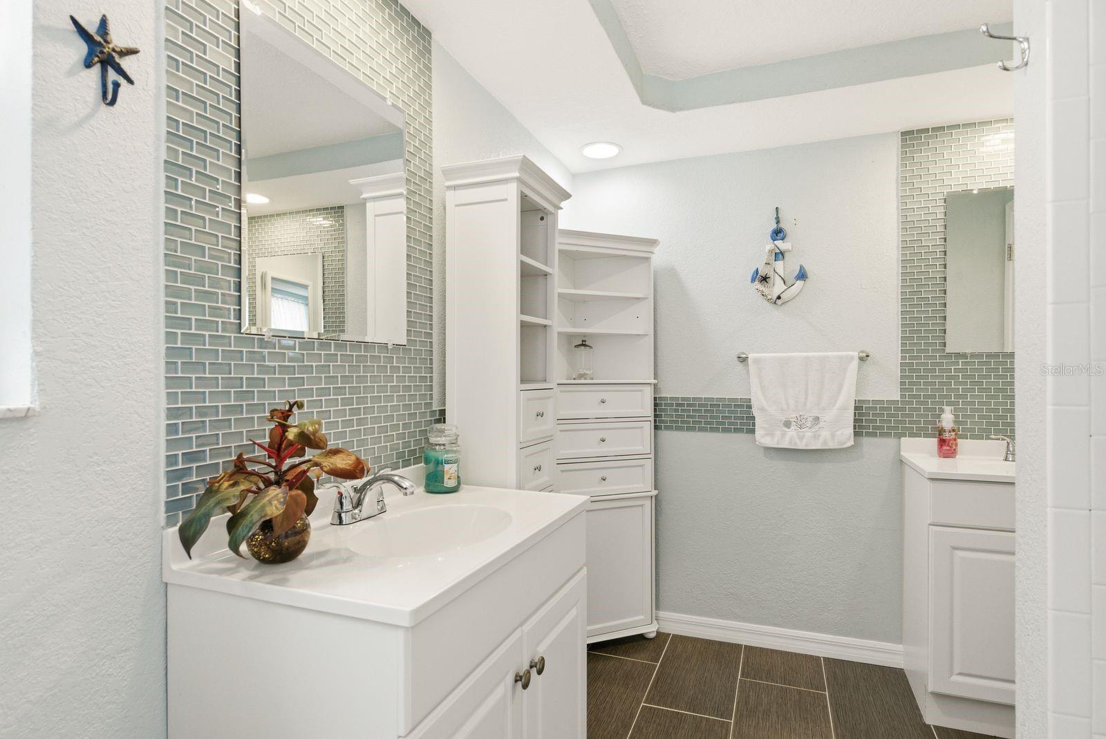 REGENCY PARK - Residential