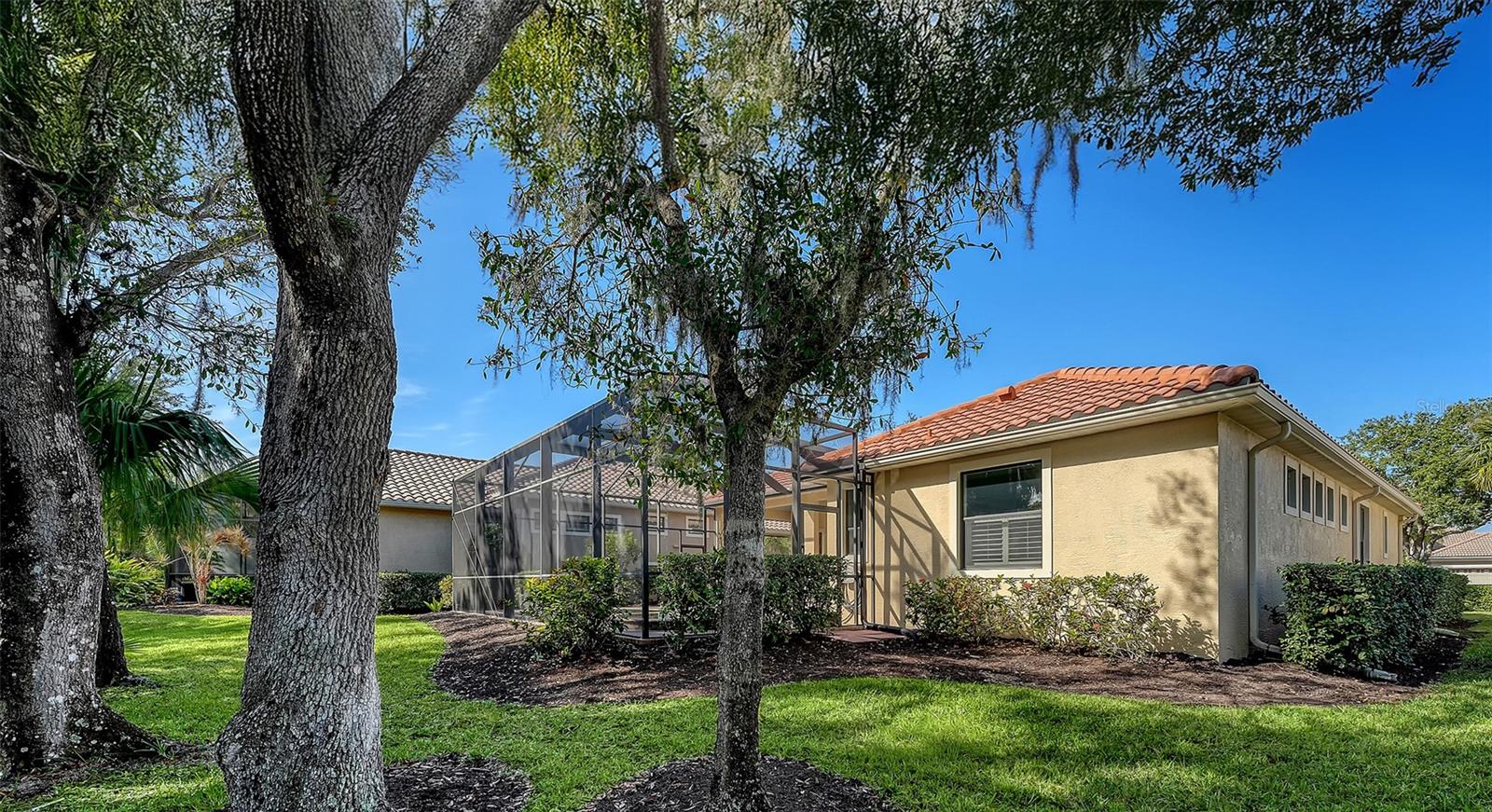 LAKEWOOD RANCH COUNTRY CLUB VILLAGE EE 2A-2E - Residential