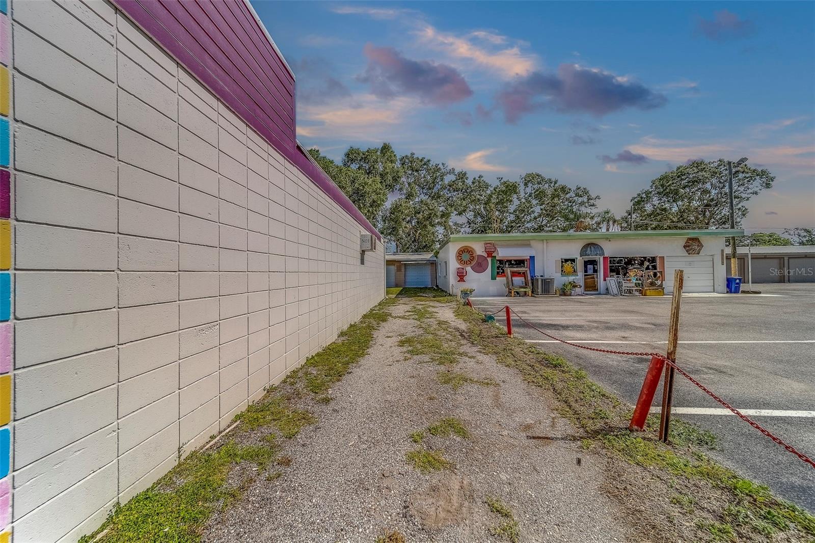 NEW MARYMONT - Commercial Sale