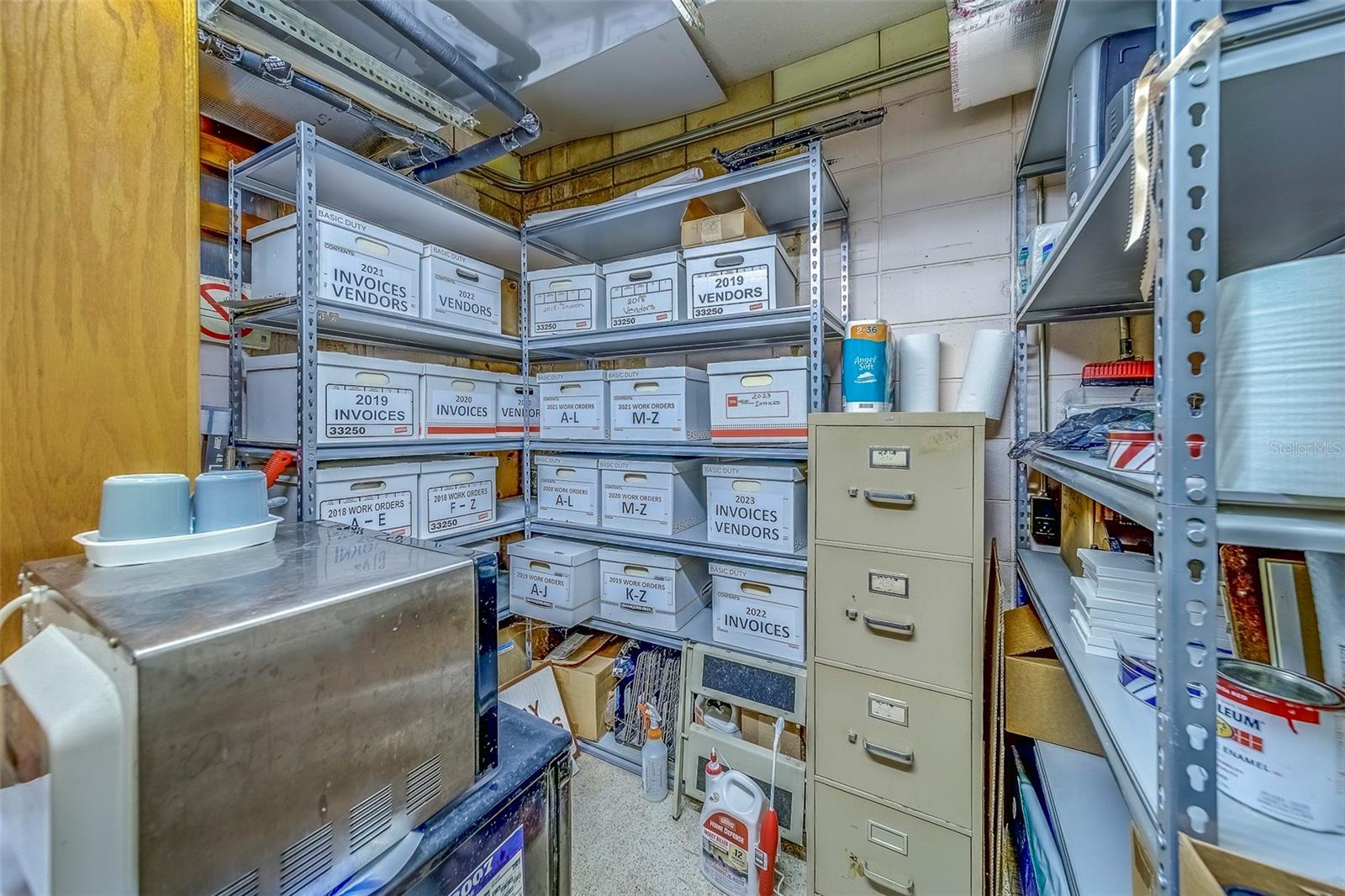NEW MARYMONT - Commercial Sale