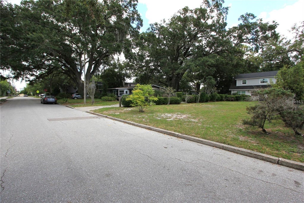 Photo of 14 W King Street, Orlando, FL 32804 (MLS # O6417969)