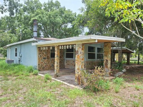 A home in FROSTPROOF