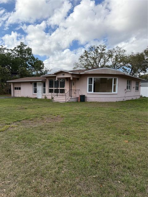 Photo of 905 Dowd Avenue, Orlando, FL 32804 (MLS # O6387803)