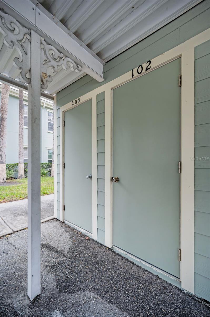 COUNTRY LAKES I CONDO - Residential Lease