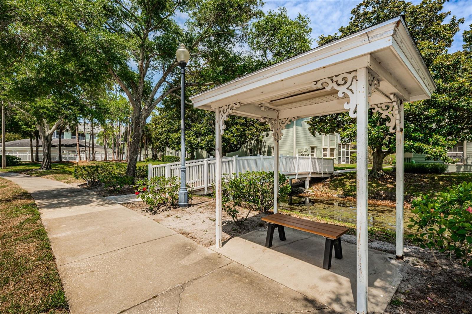 COUNTRY LAKES I CONDO - Residential Lease