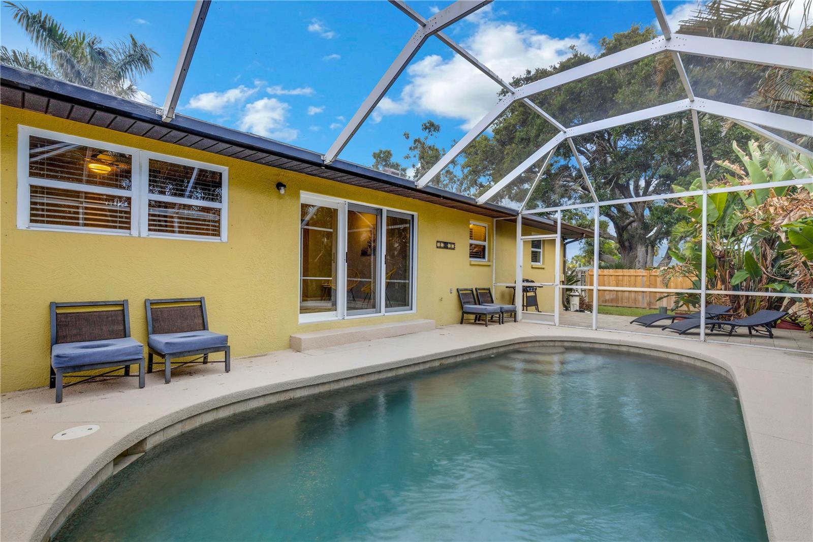 SOUTH VENICE - Residential