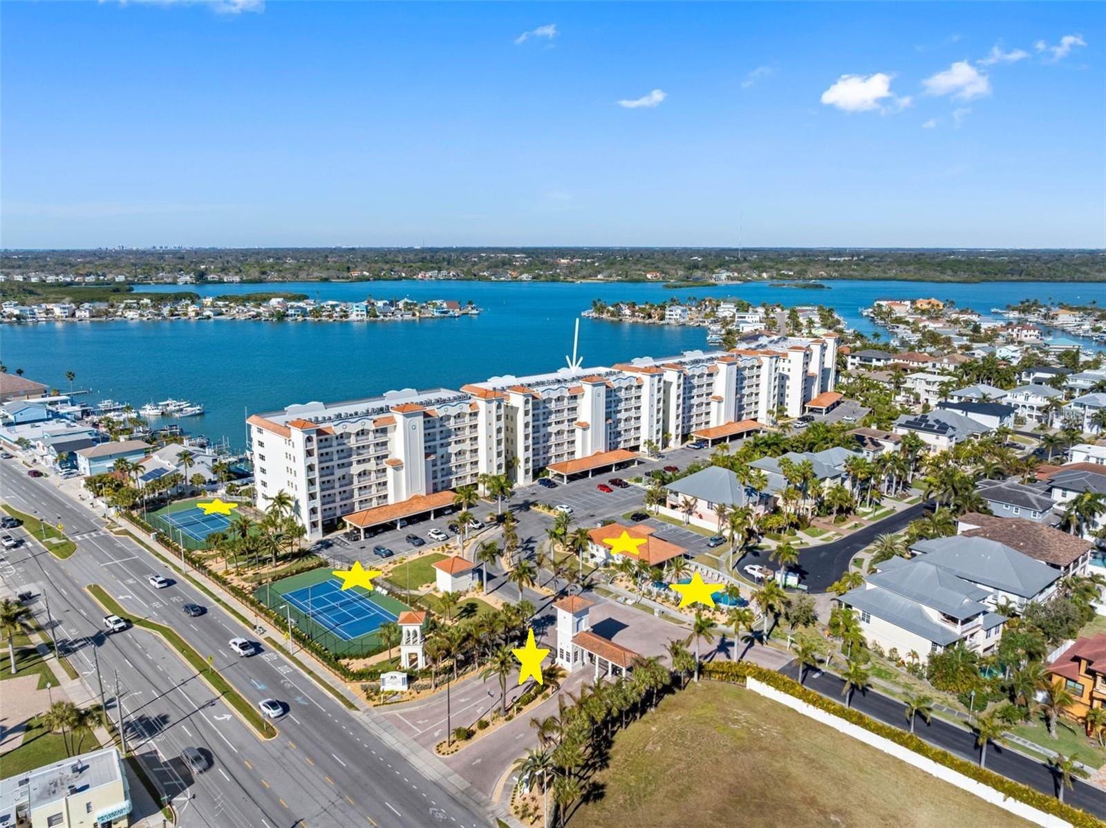 LAS FLORES CONDO - Residential