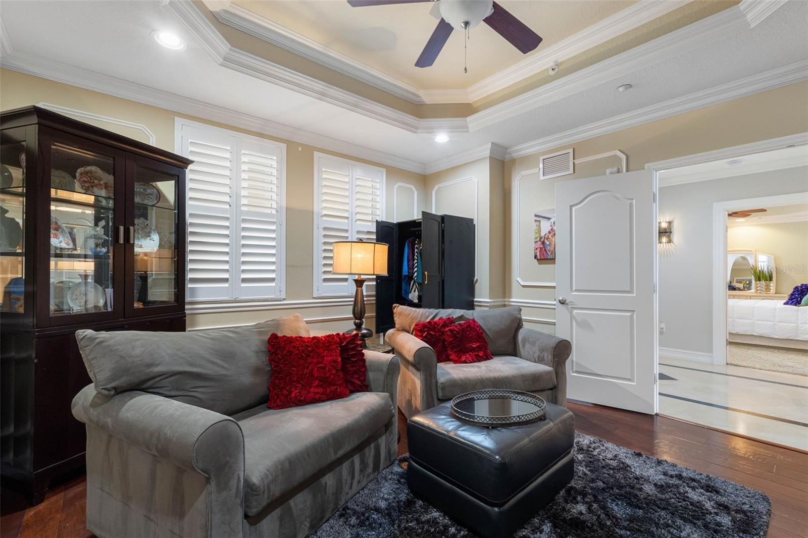 LAS FLORES CONDO - Residential