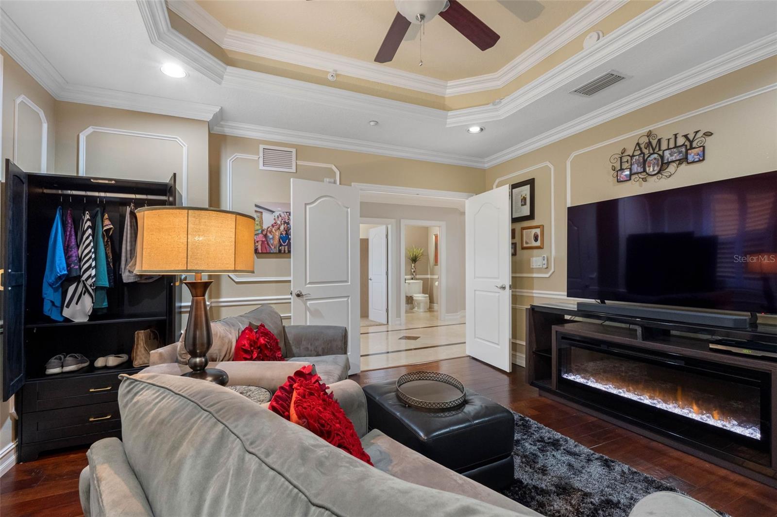 LAS FLORES CONDO - Residential