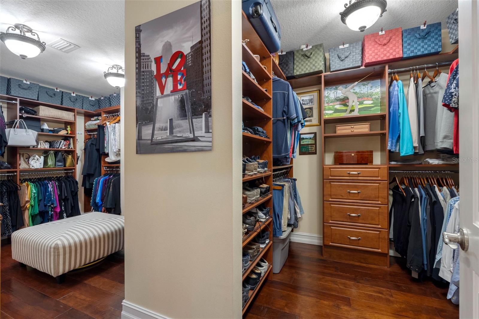 LAS FLORES CONDO - Residential