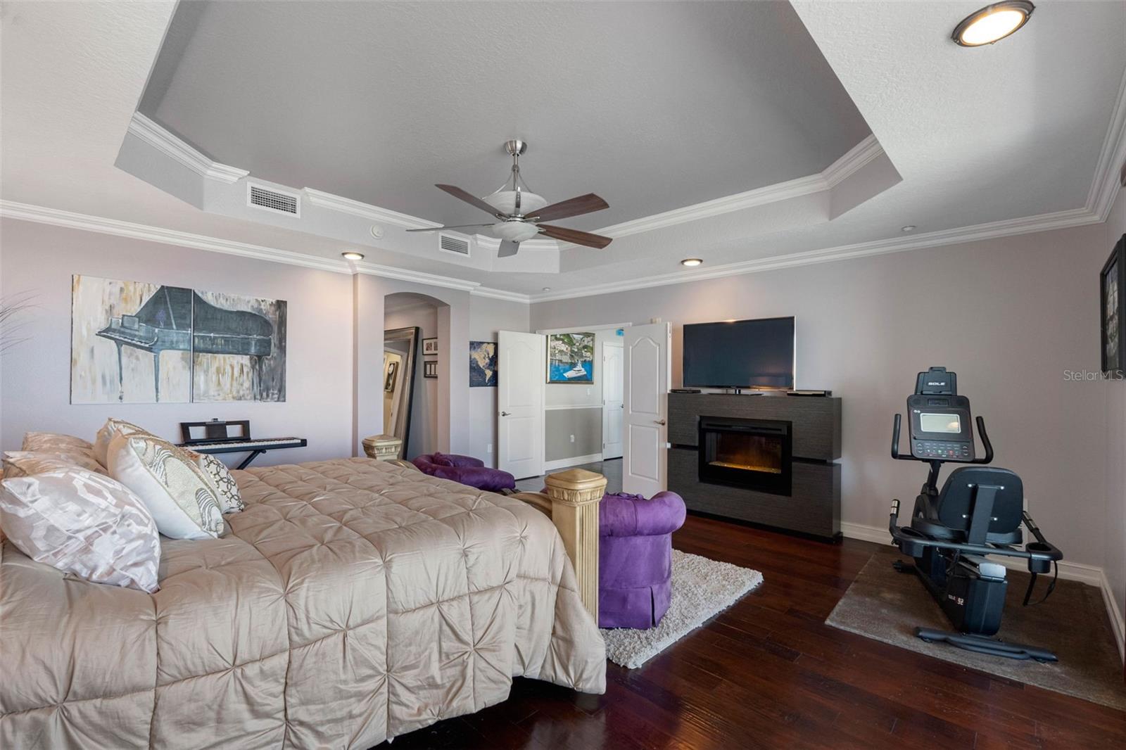 LAS FLORES CONDO - Residential