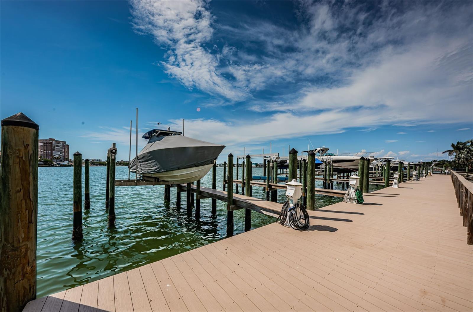 LAS FLORES CONDO - Residential