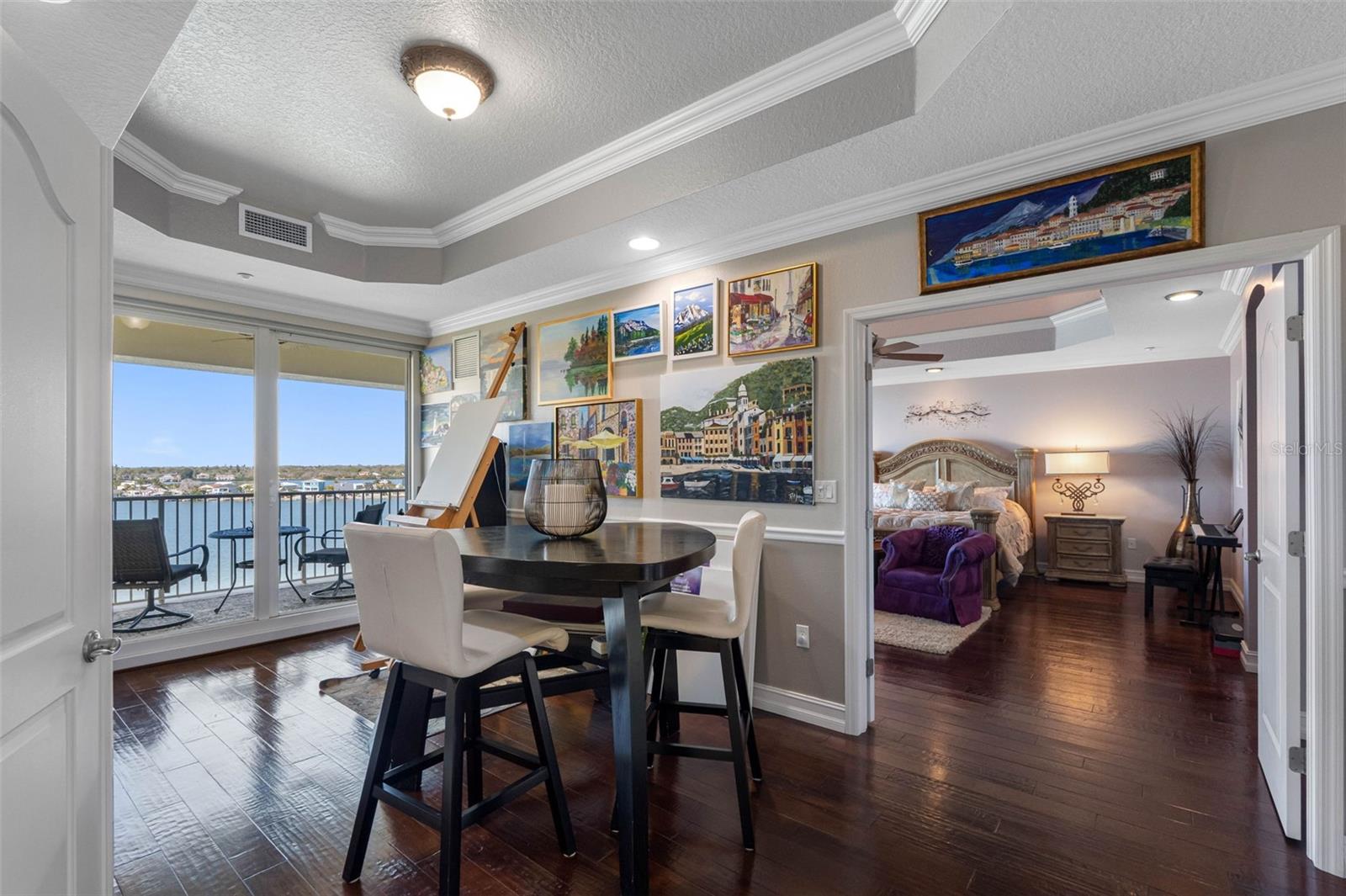 LAS FLORES CONDO - Residential