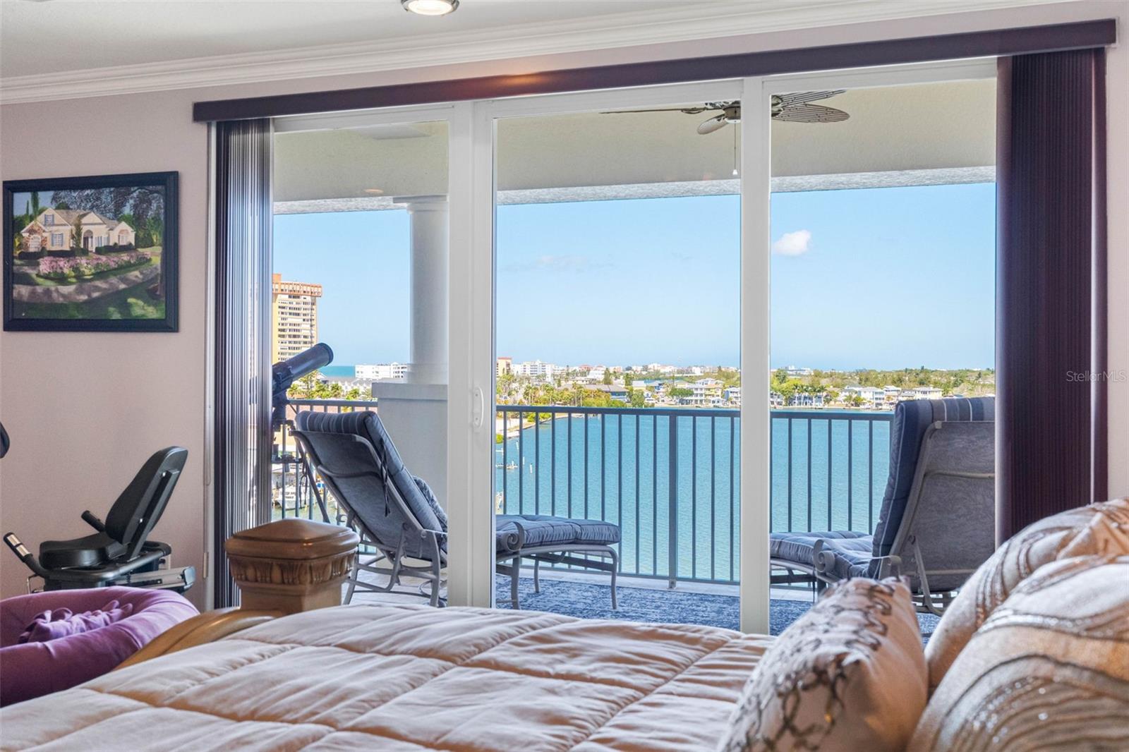 LAS FLORES CONDO - Residential