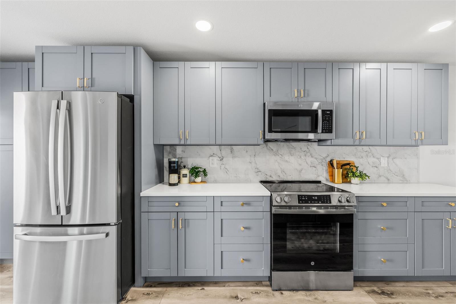 BOCA CIEGA POINT EAST - Residential