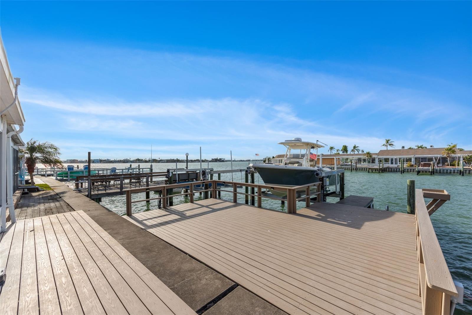 BOCA CIEGA POINT EAST - Residential