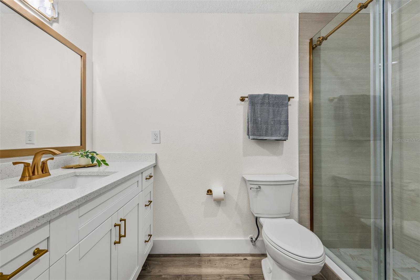 BOCA CIEGA POINT EAST - Residential