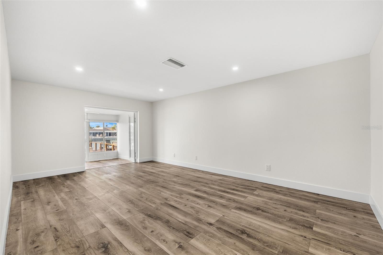 BOCA CIEGA POINT EAST - Residential