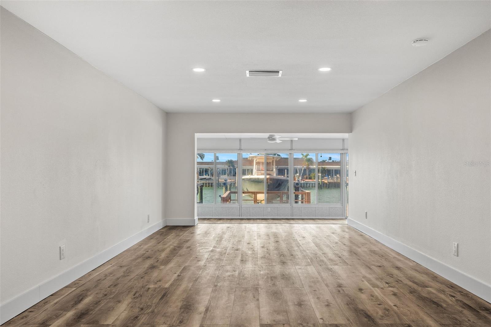 BOCA CIEGA POINT EAST - Residential