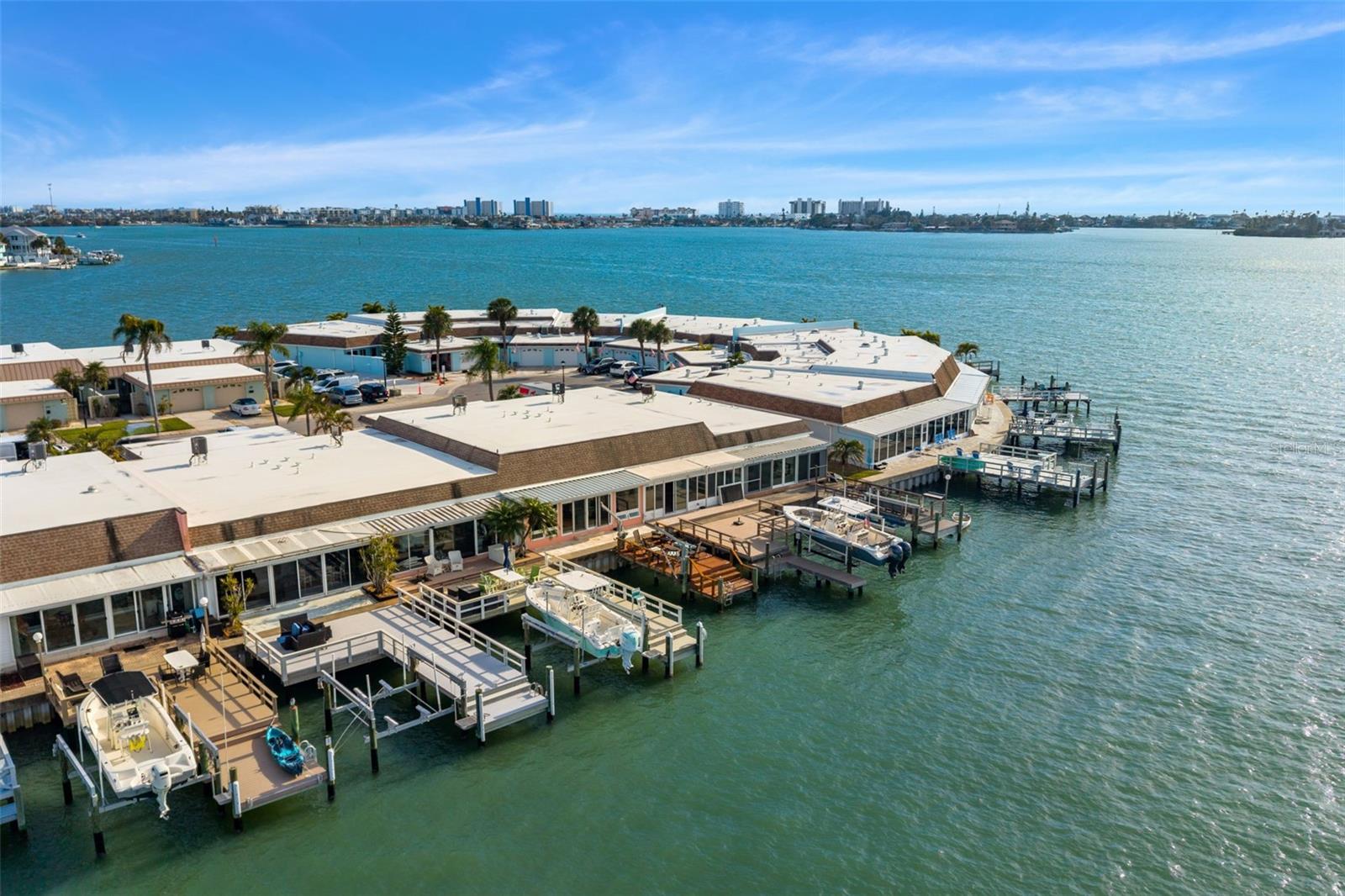 BOCA CIEGA POINT EAST - Residential
