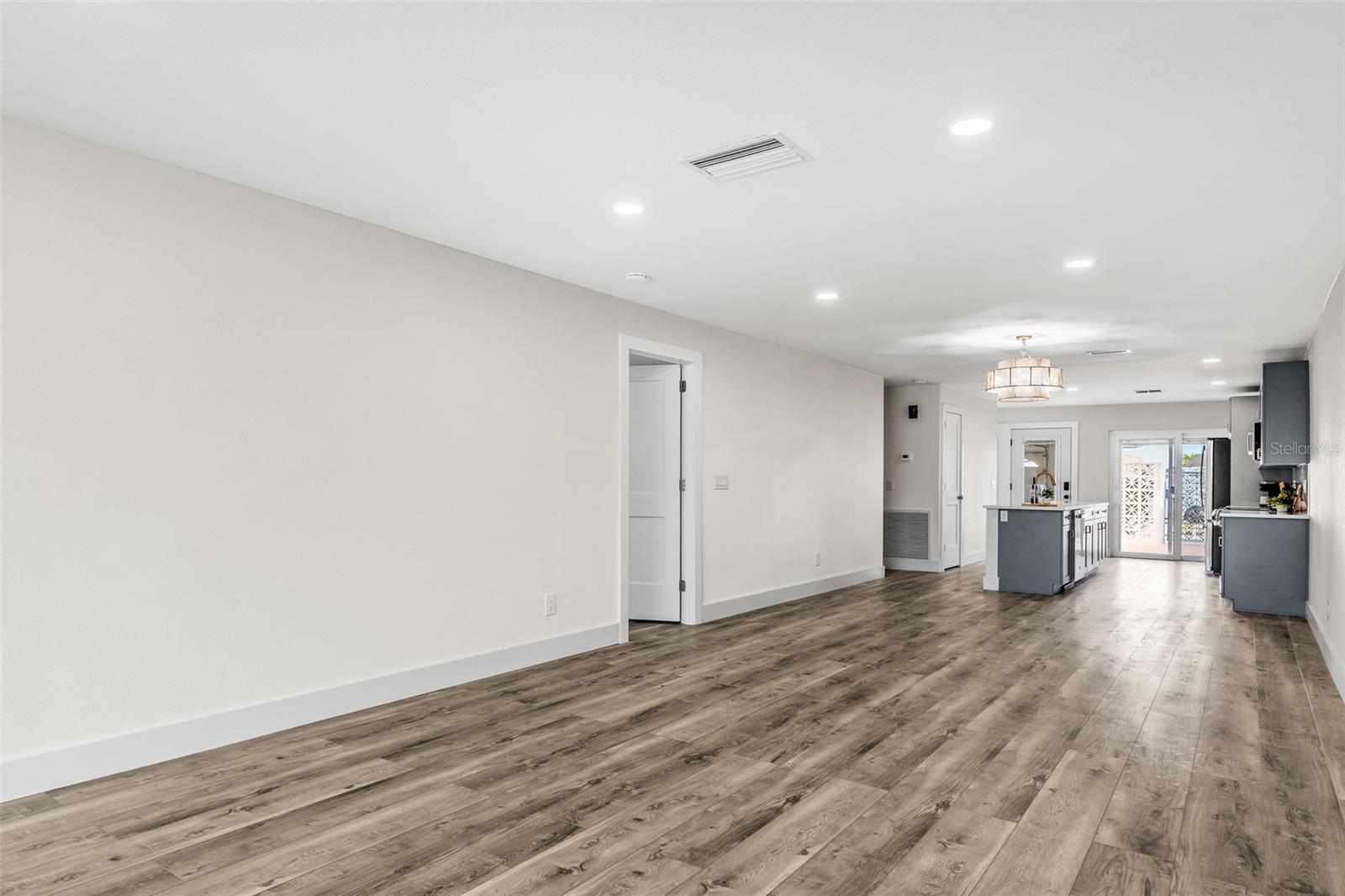 BOCA CIEGA POINT EAST - Residential