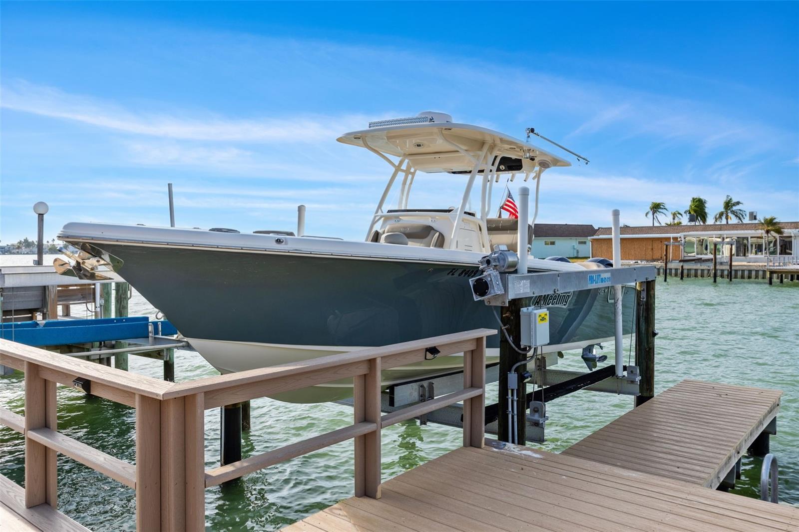 BOCA CIEGA POINT EAST - Residential