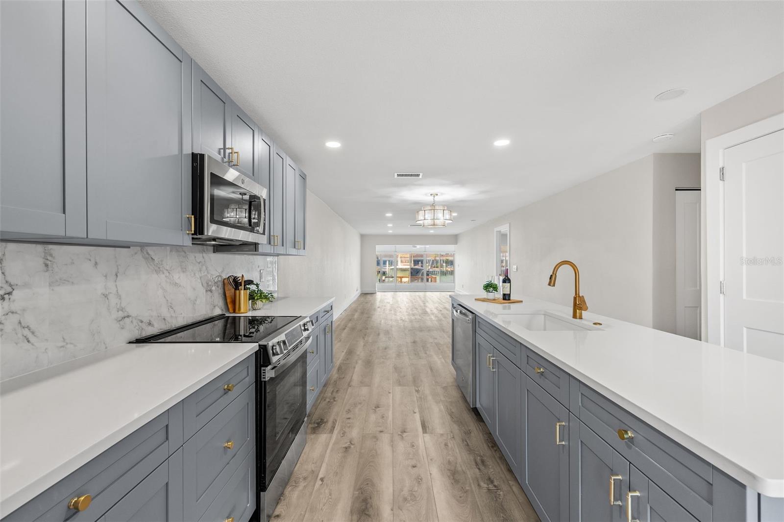 BOCA CIEGA POINT EAST - Residential