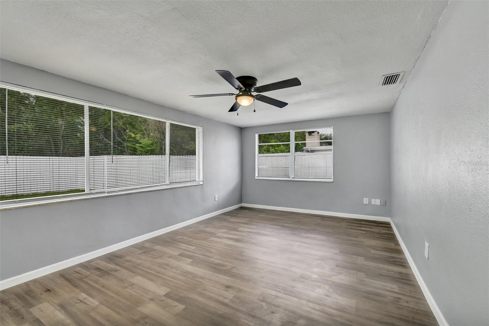 BEACON SQUARE - Residential