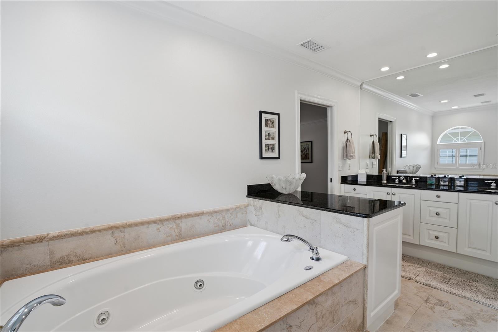 JULES VERNE PARK - Residential