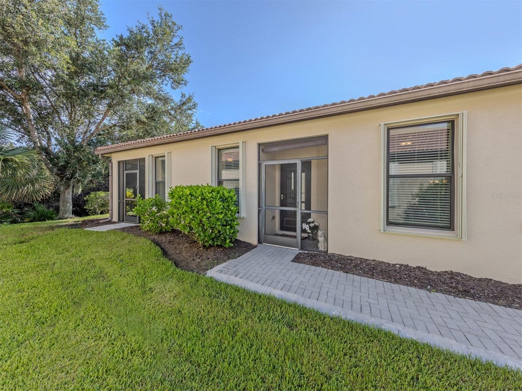 Photo of 11462 Bertolini Drive, Venice, FL 34292 (MLS # N6145473)