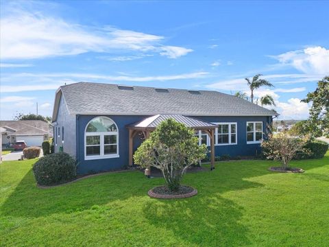 A home in LAKELAND