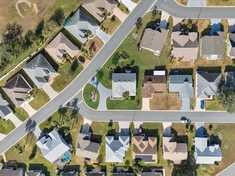 A home in LAKELAND