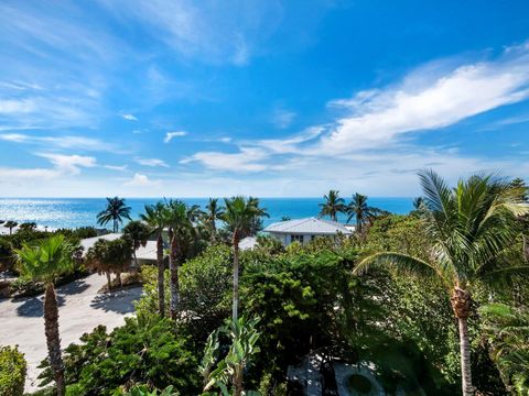 A home in LONGBOAT KEY