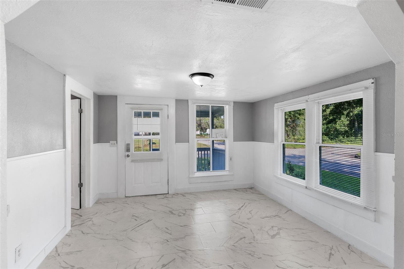 322 S MAPLE AVENUE