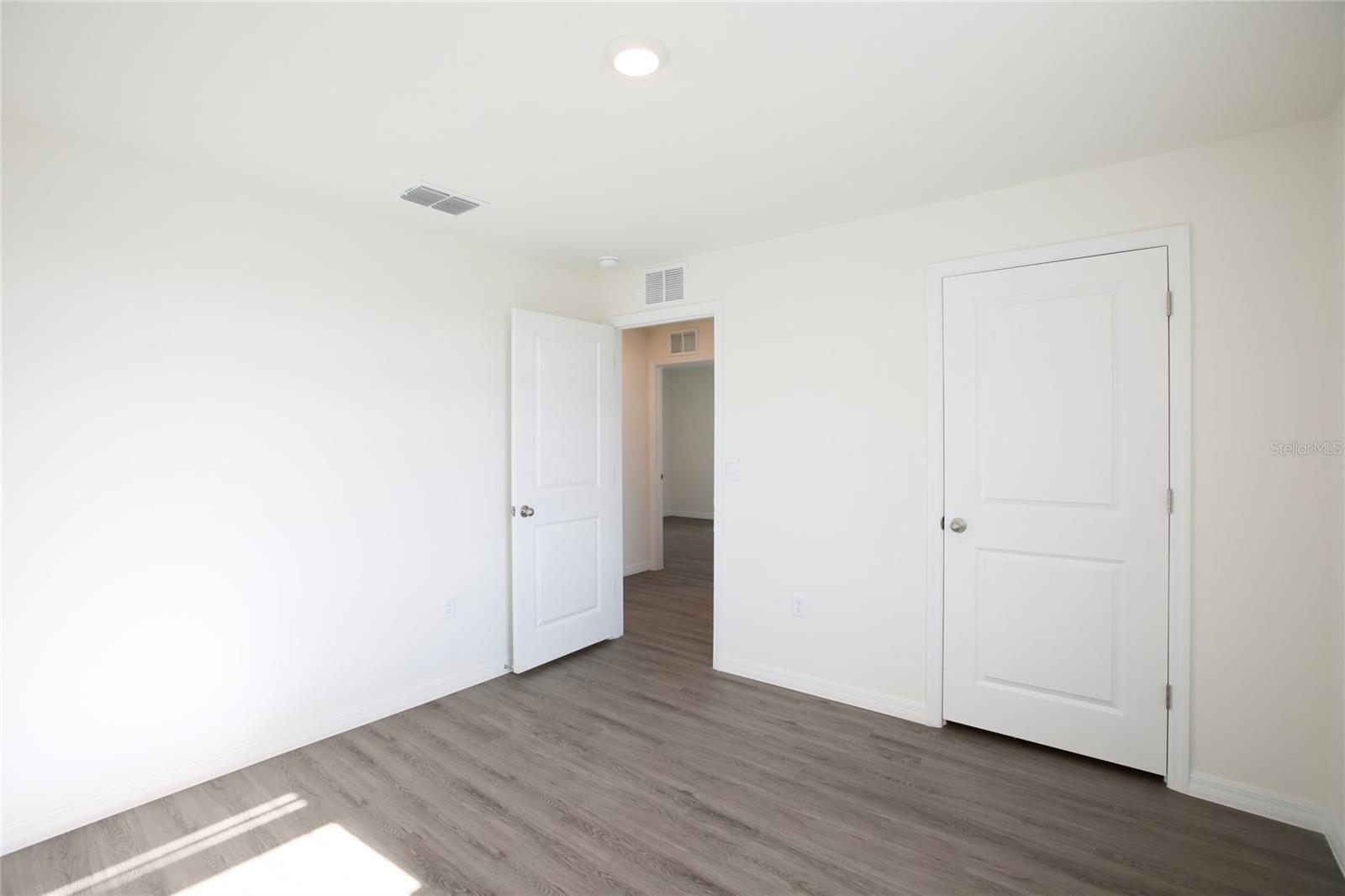 TWO RIVERS - Residential Lease