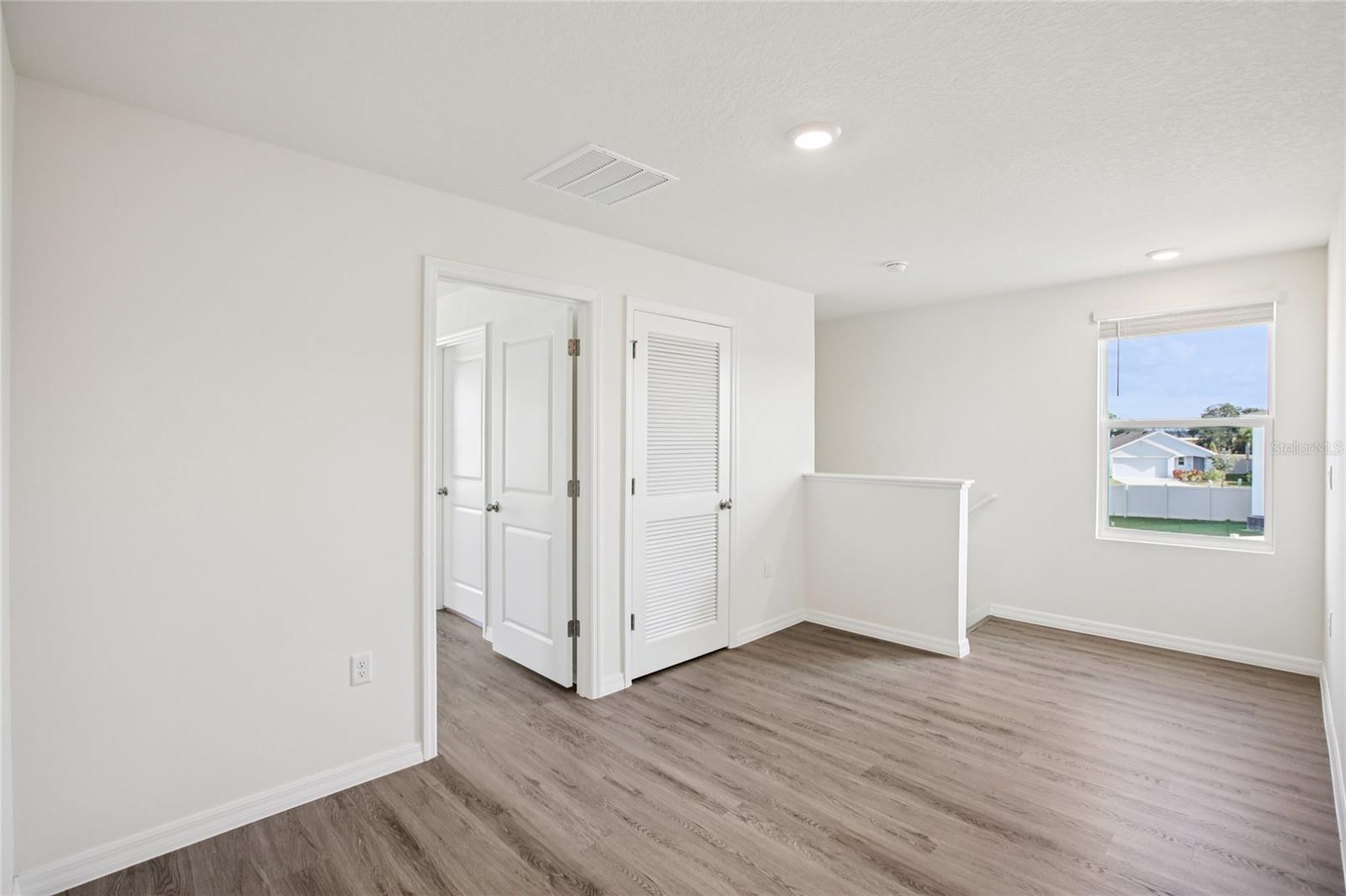 TWO RIVERS - Residential Lease