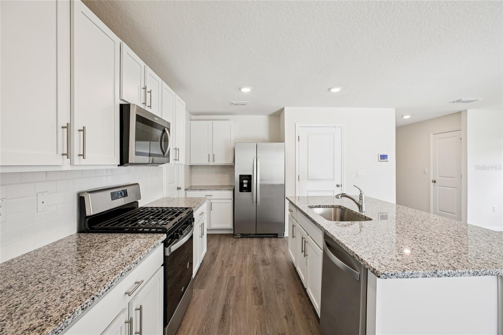 TWO RIVERS - Residential Lease