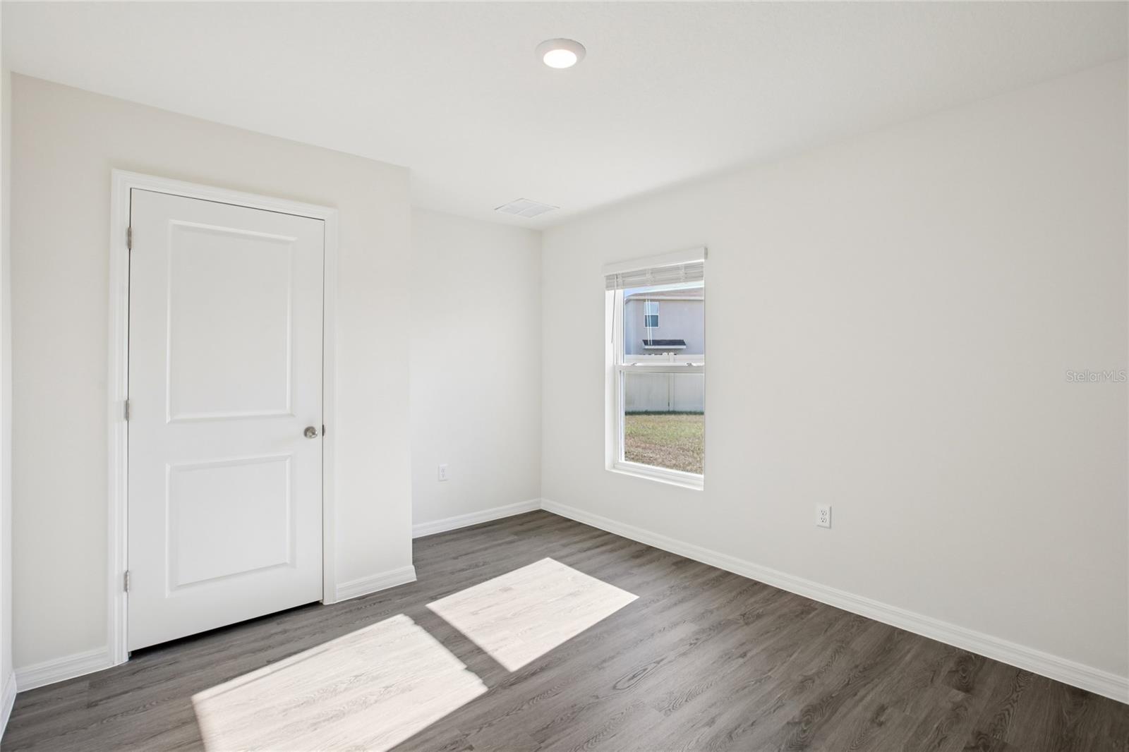 TWO RIVERS - Residential Lease