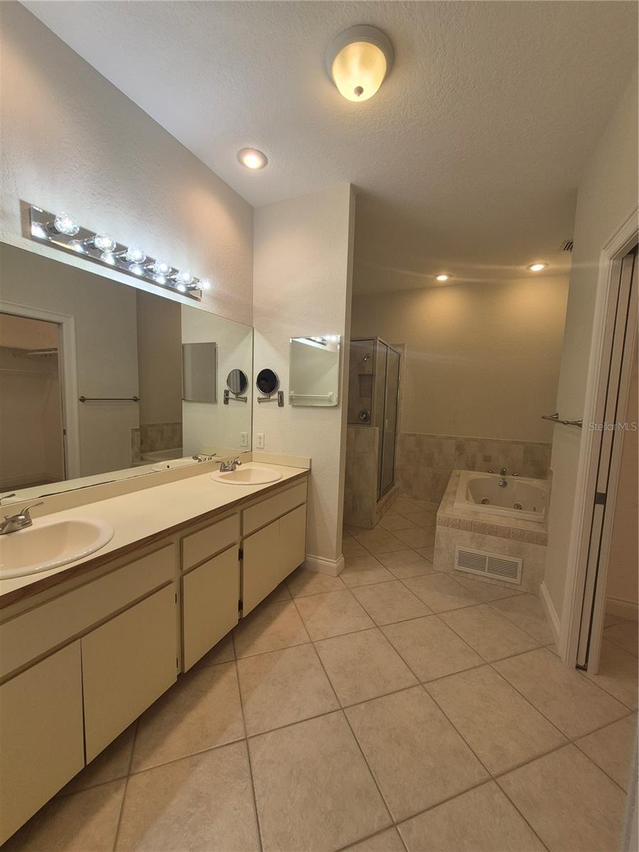 RIVER RUN CONDO - Residential