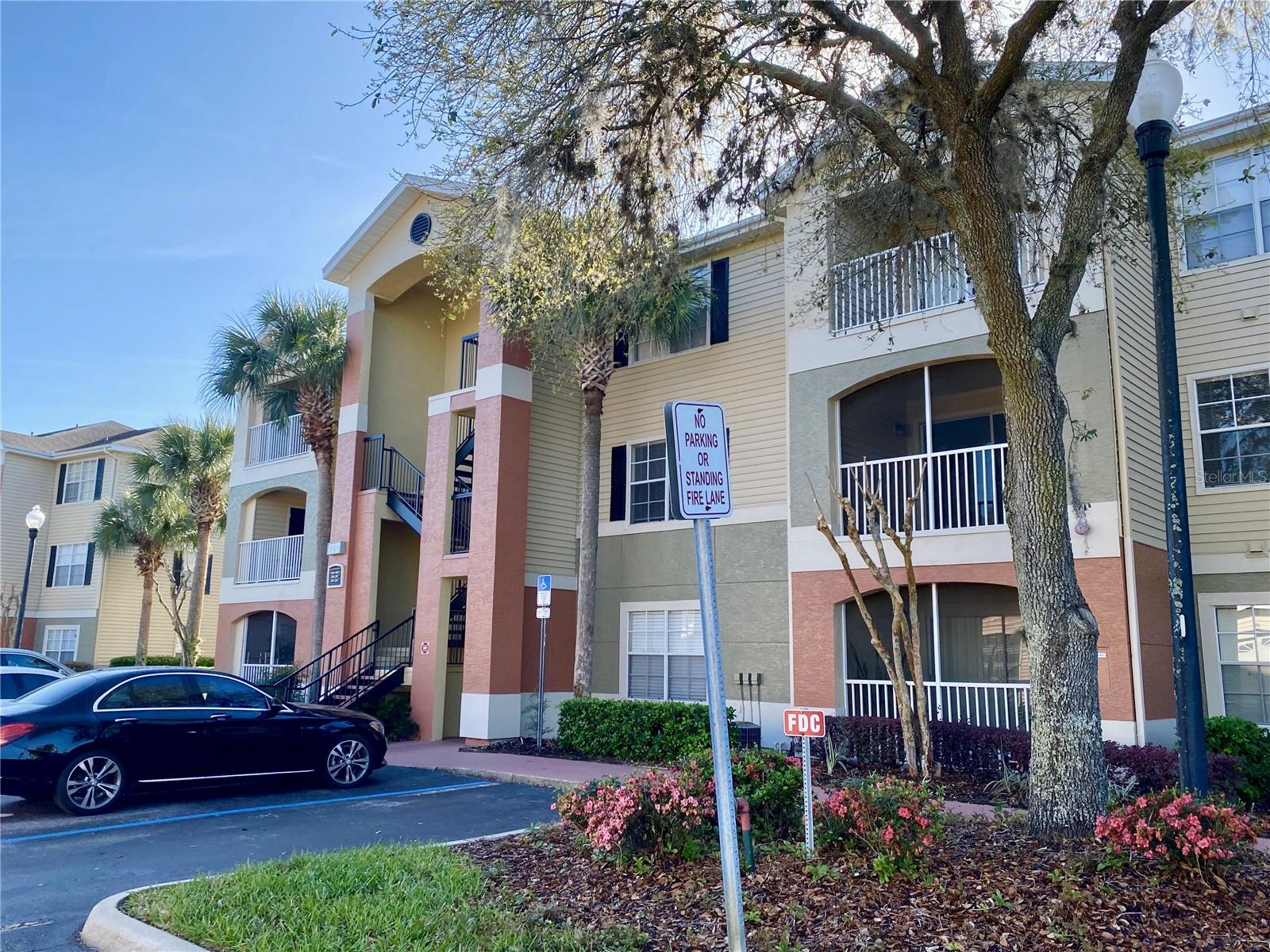 VILLAS AT LAKESIDE A CONDO - Residential Lease