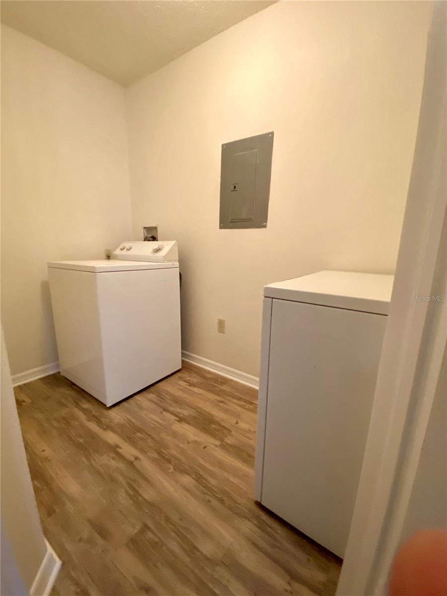 VILLAS AT LAKESIDE A CONDO - Residential Lease