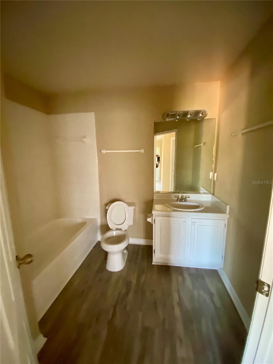 VILLAS AT LAKESIDE A CONDO - Residential Lease