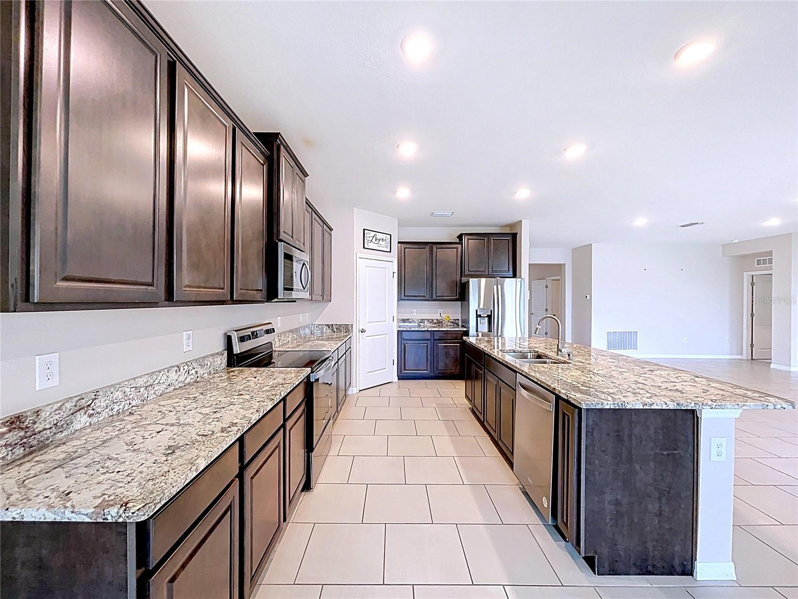 MIRADA PRCL 18-2 - Residential