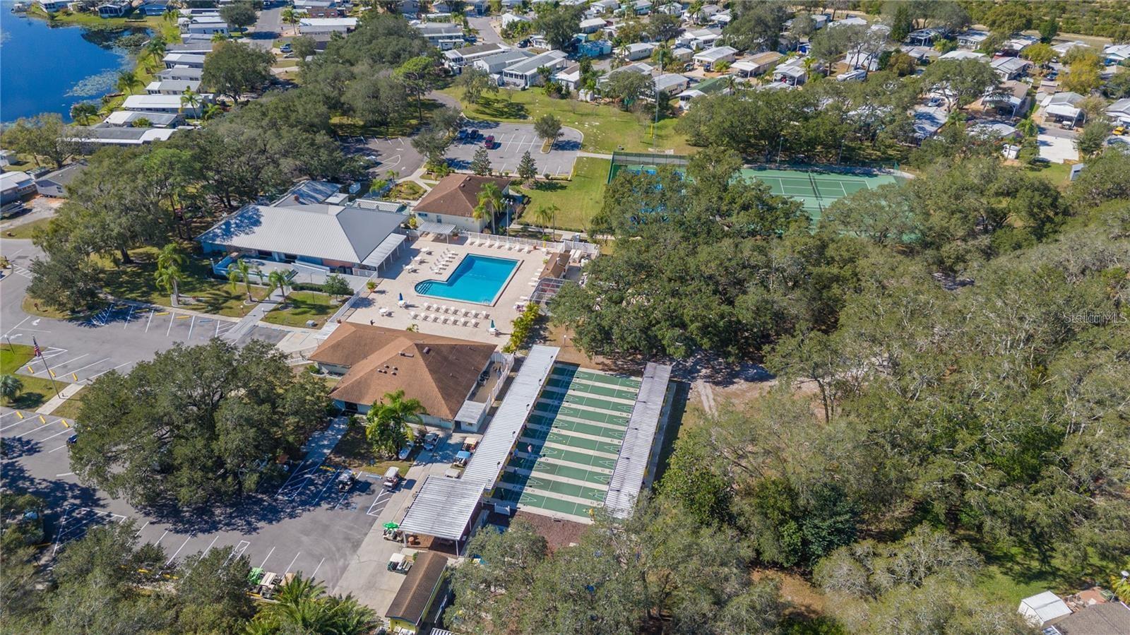 SADDLEBAG LAKE - Residential