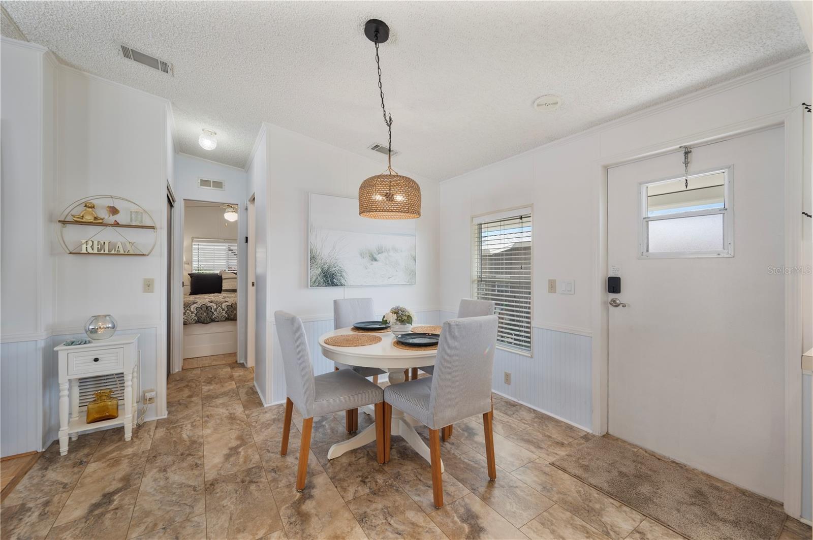 SADDLEBAG LAKE - Residential