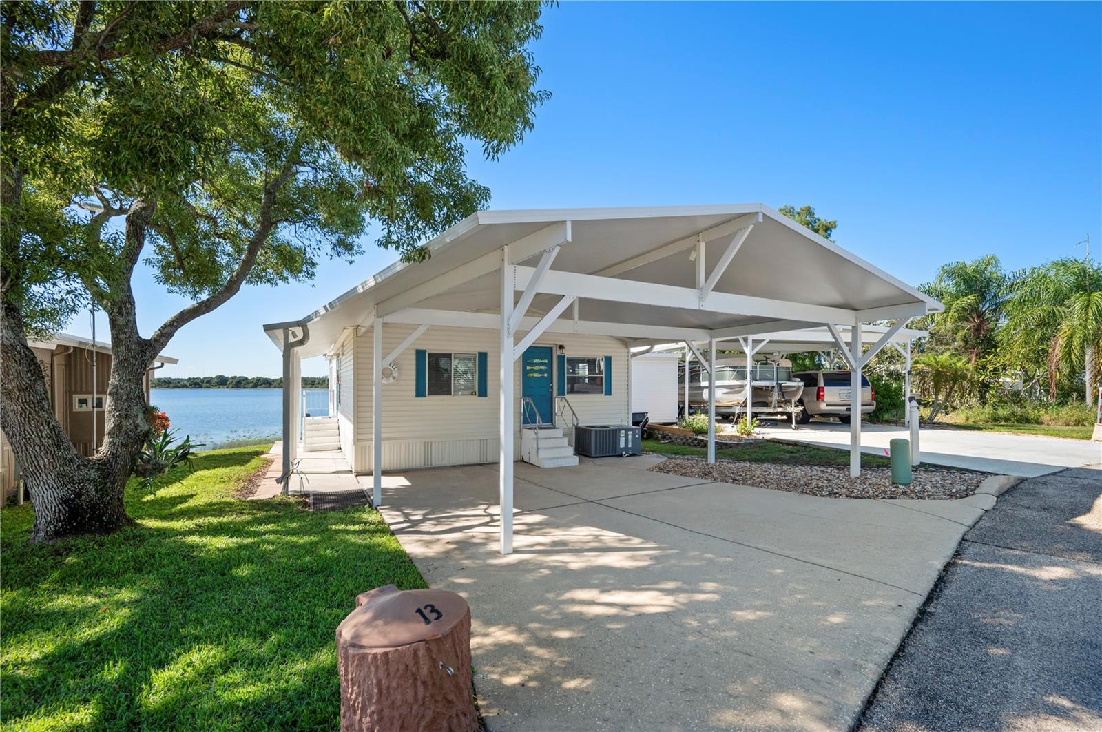 SADDLEBAG LAKE - Residential