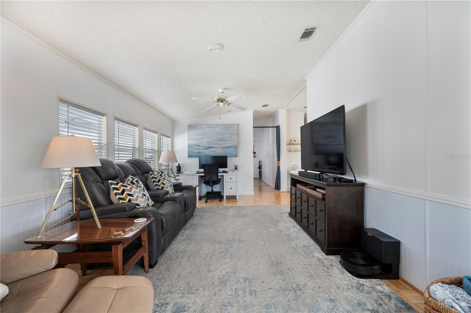 SADDLEBAG LAKE - Residential