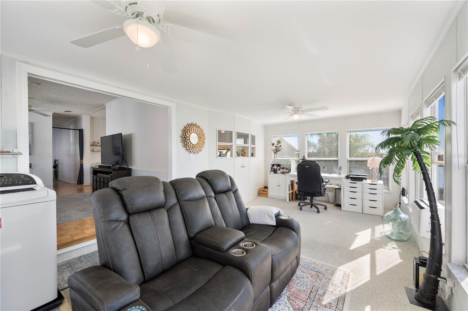 SADDLEBAG LAKE - Residential