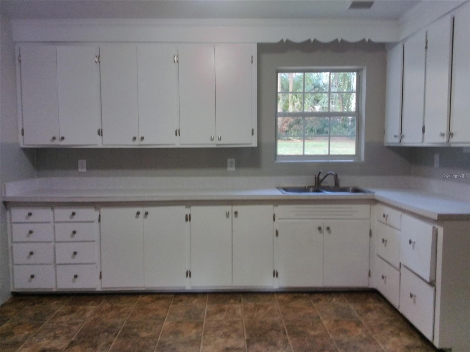 RYLANE LT 52 DUPONT & GAUDRY GRANT - Residential