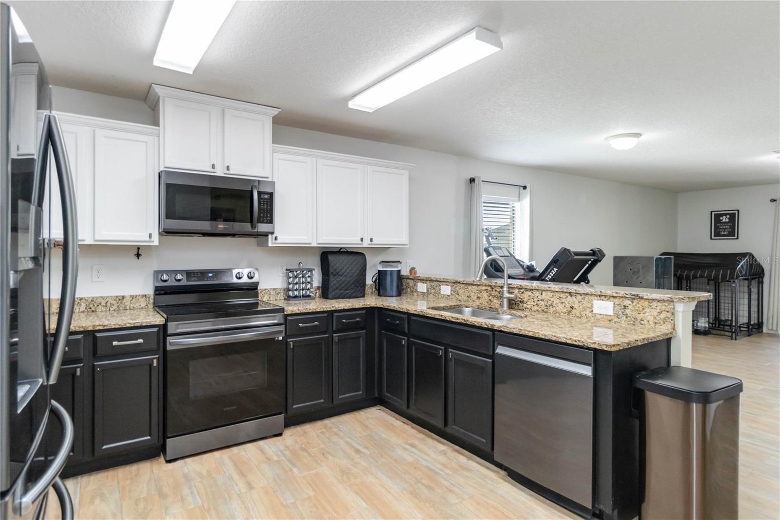 TAVARES GROVES AT BAYTREE PH 04 - Residential